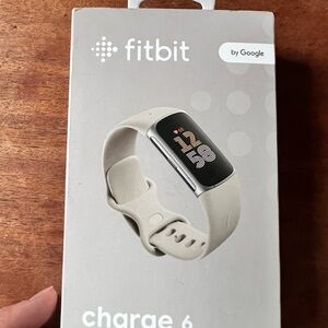 Fitbit Charge 6 - Silver and Cream Smartwatch